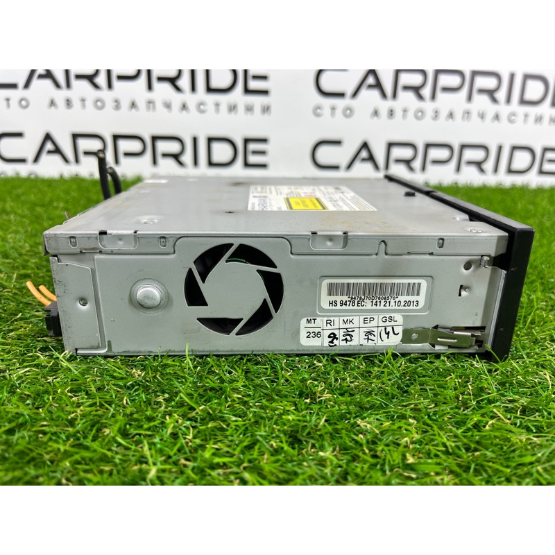 Магнитофон (электрика) Volkswagen Touareg II NF 2013 3.0 TDI 7P6035670E