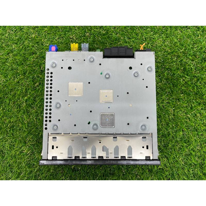 Магнитофон (электрика) Volkswagen Touareg II NF 2013 3.0 TDI 7P6035670E