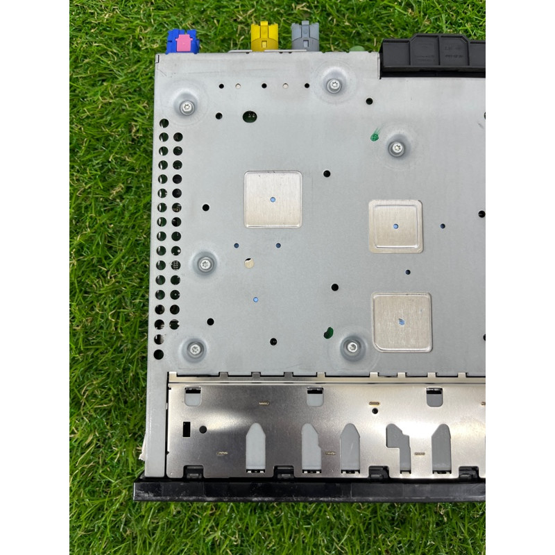 Магнитофон (электрика) Volkswagen Touareg II NF 2013 3.0 TDI 7P6035670E