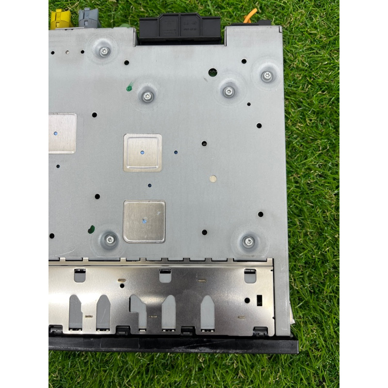 Магнитофон (электрика) Volkswagen Touareg II NF 2013 3.0 TDI 7P6035670E