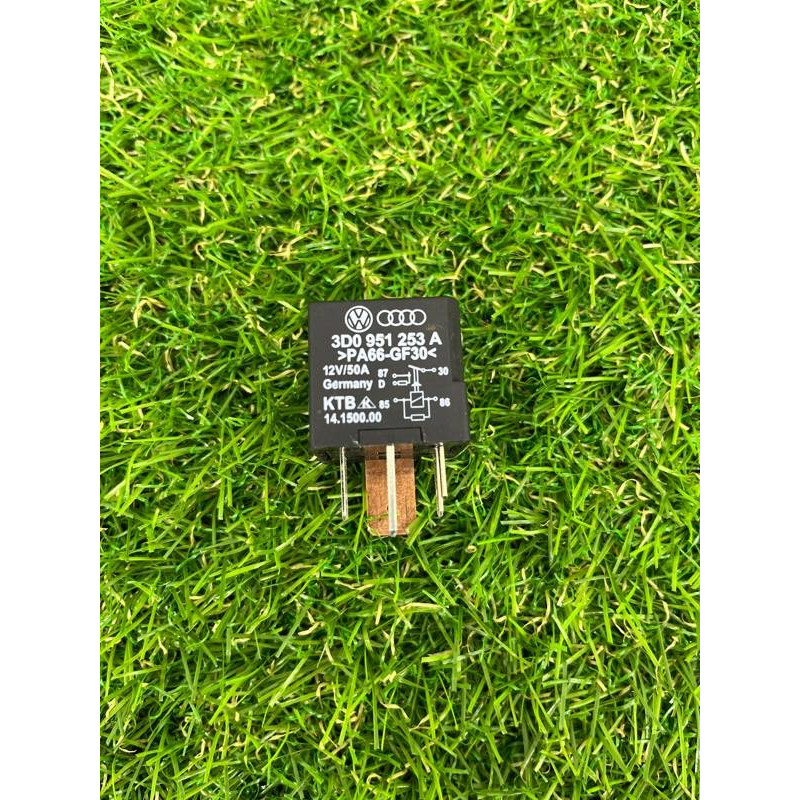 Реле (электрика) Volkswagen Touareg II NF 2013 3.0 TDI 3D0951253A