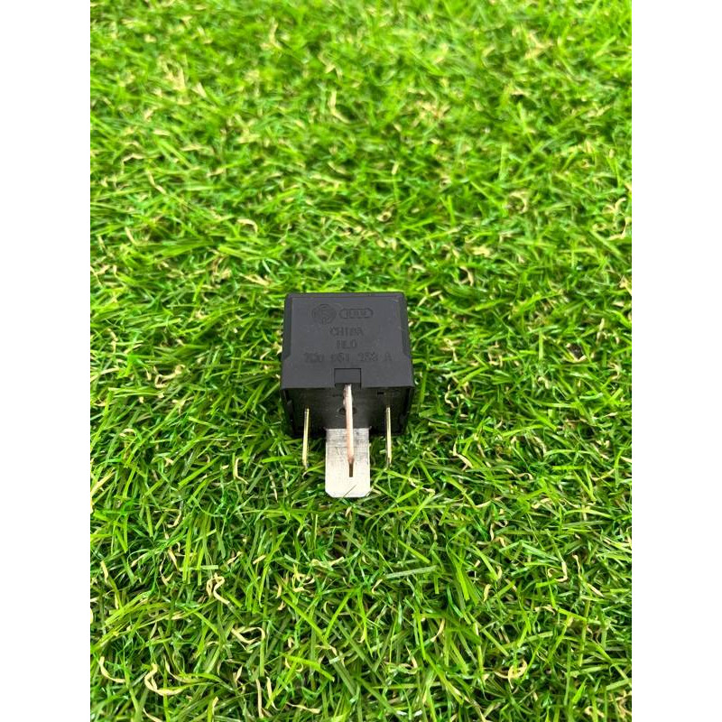 Реле (электрика) Volkswagen Touareg II NF 2013 3.0 TDI 7M0951253A