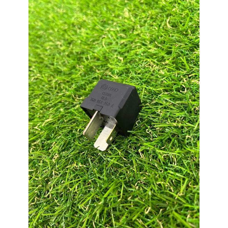 Реле (электрика) Volkswagen Touareg II NF 2013 3.0 TDI 7M0951253A