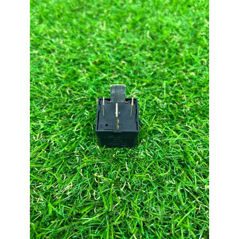 Реле (электрика) Volkswagen Touareg II NF 2013 3.0 TDI 7M0951253A