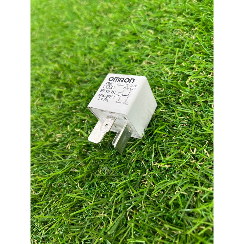 Реле (электрика) Volkswagen Touareg II NF 2013 3.0 TDI 8E0951253