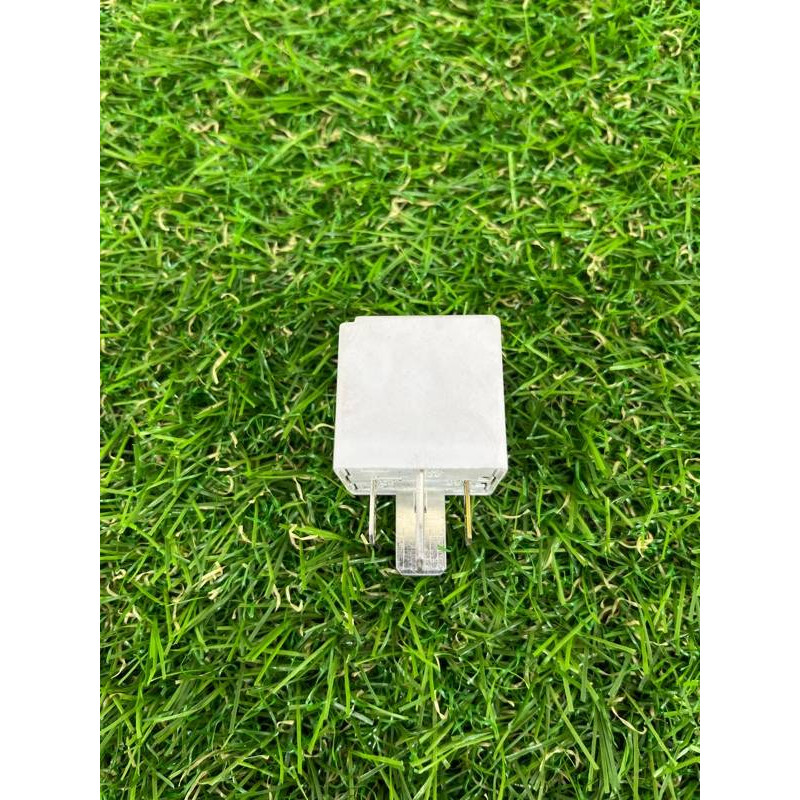 Реле (электрика) Volkswagen Touareg II NF 2013 3.0 TDI 8E0951253