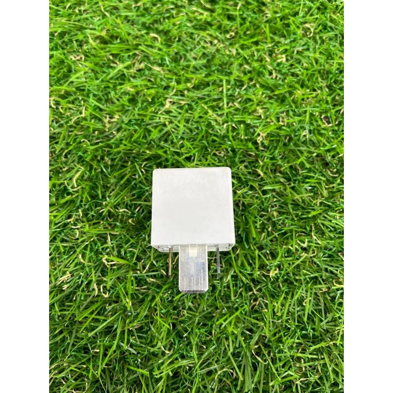 Реле (электрика) Volkswagen Touareg II NF 2013 3.0 TDI 8E0951253