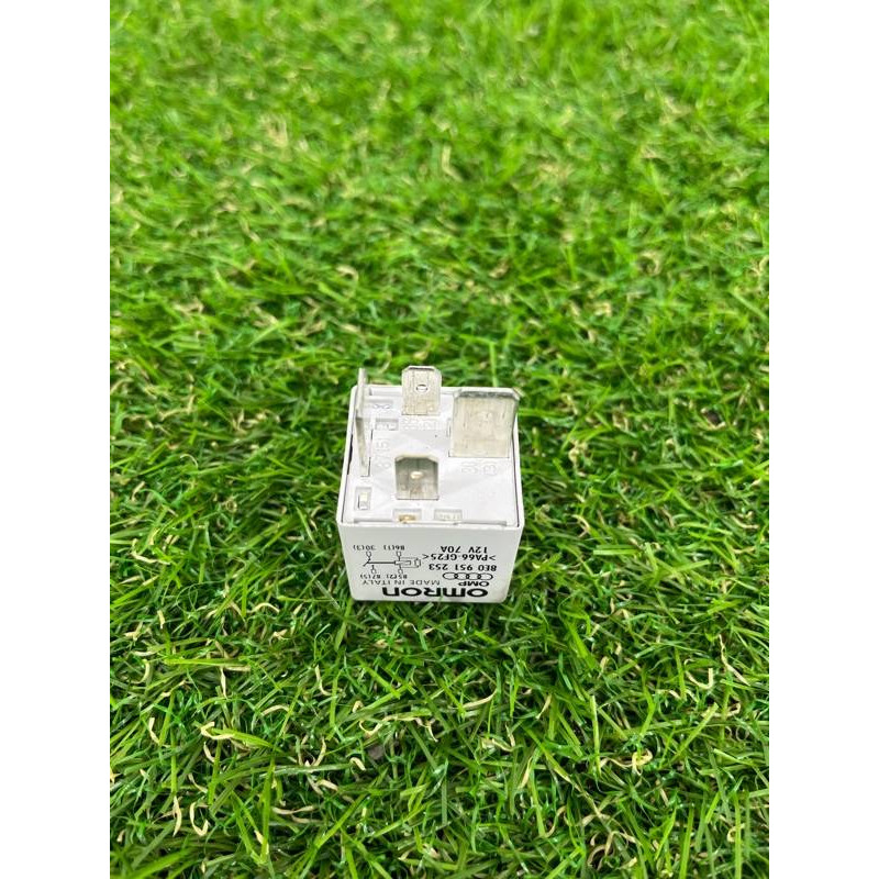 Реле (электрика) Volkswagen Touareg II NF 2013 3.0 TDI 8E0951253