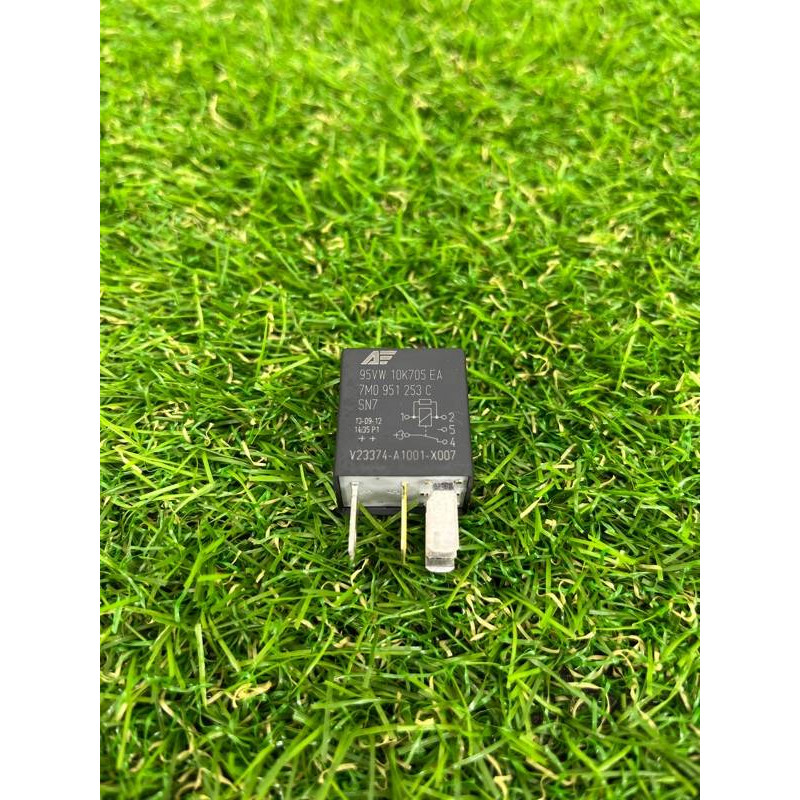 Реле (электрика) Volkswagen Touareg II NF 2013 3.0 TDI 7M0951253C