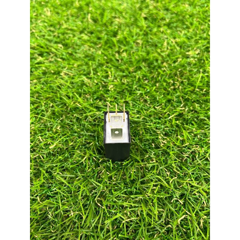 Реле (электрика) Volkswagen Touareg II NF 2013 3.0 TDI 7M0951253C