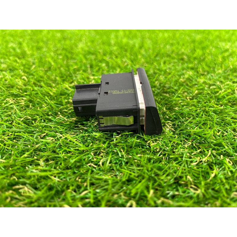 Кнопка аварийной сигнализации (электрика / кнопки) Volkswagen Touareg II NF 2013 3.0 TDI 7P6953509A