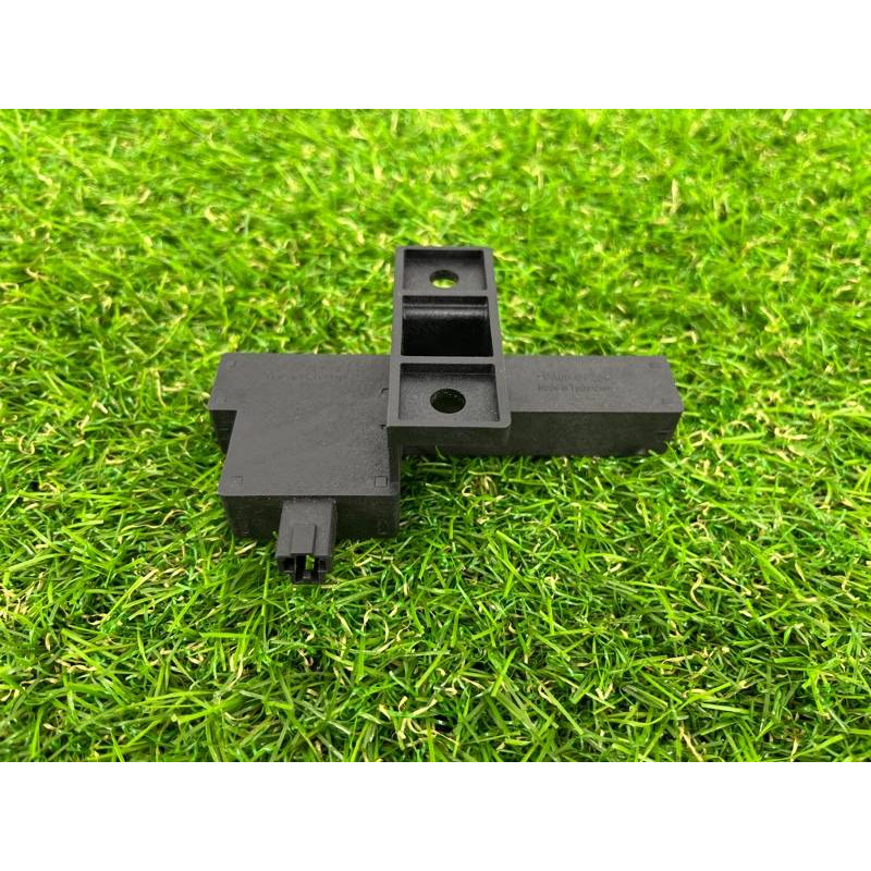 Антенна бесключевого доступа (электрика) Volkswagen Touareg II NF 2013 3.0 TDI 8K0907247