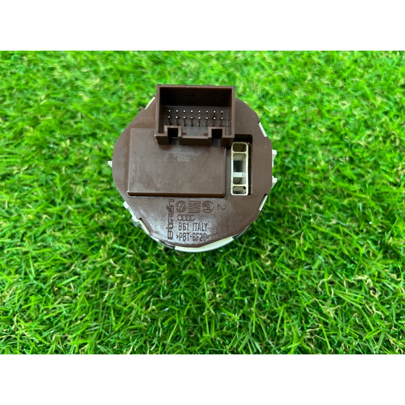 Кнопка переключатель режимов АКП (электрика / кнопки) Volkswagen Touareg II NF 2013 3.0 TDI 7P6941435D