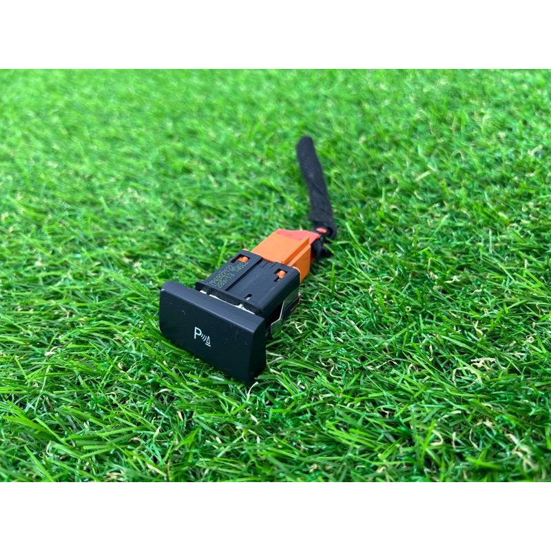 Кнопка парктроника (электрика / кнопки) Volkswagen Touareg II NF 2013 3.0 TDI 7P6927122