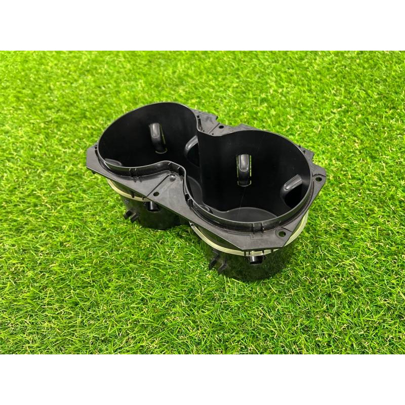 Подстаканник (салон) Volkswagen Touareg II NF 2013 3.0 TDI 7P68586029B9