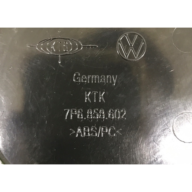 Подстаканник (салон) Volkswagen Touareg II NF 2013 3.0 TDI 7P68586029B9