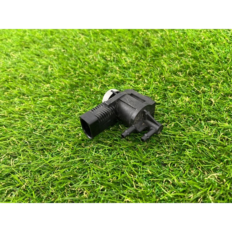 Вакуумный клапан (двигатель и элементы) Volkswagen Touareg II NF 2013 3.0 TDI 1K0906283A