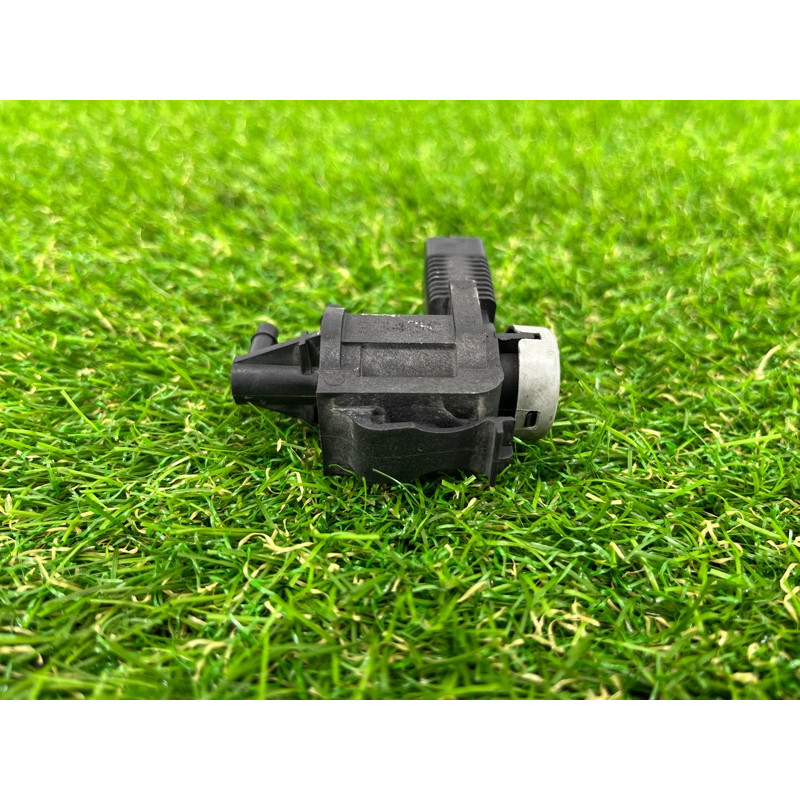 Вакуумный клапан (двигатель и элементы) Volkswagen Touareg II NF 2013 3.0 TDI 1K0906283A