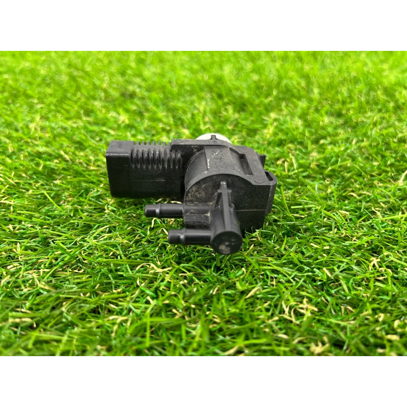 Вакуумный клапан (двигатель и элементы) Volkswagen Touareg II NF 2013 3.0 TDI 1K0906283A