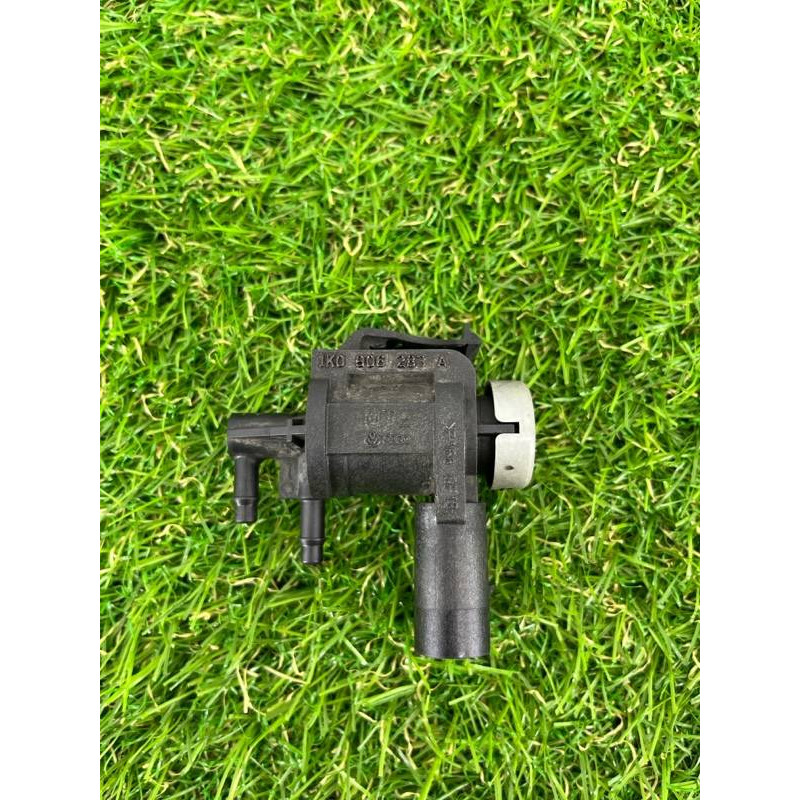 Вакуумный клапан (двигатель и элементы) Volkswagen Touareg II NF 2013 3.0 TDI 1K0906283A