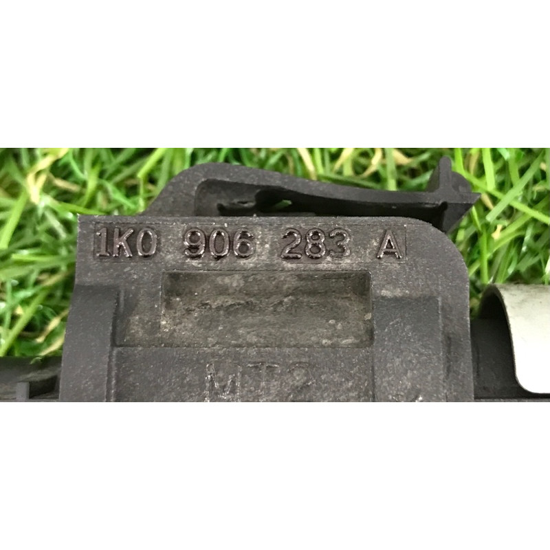 Вакуумный клапан (двигатель и элементы) Volkswagen Touareg II NF 2013 3.0 TDI 1K0906283A