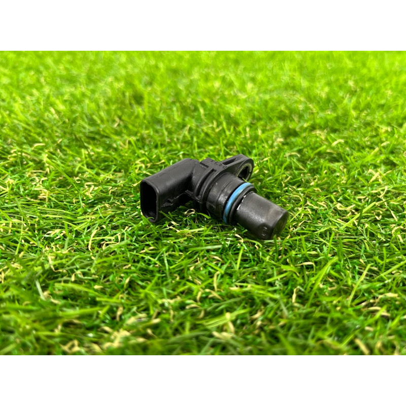 Датчик положения распредвала (электрика двигателя) Volkswagen Touareg II NF 2013 3.0 TDI 07L905163C