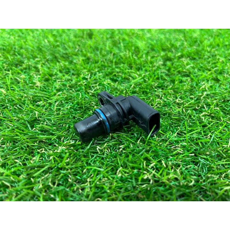 Датчик положения распредвала (электрика двигателя) Volkswagen Touareg II NF 2013 3.0 TDI 07L905163C