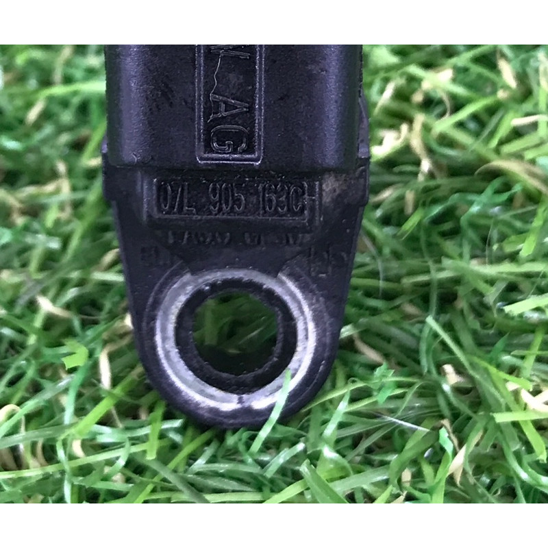 Датчик положения распредвала (электрика двигателя) Volkswagen Touareg II NF 2013 3.0 TDI 07L905163C