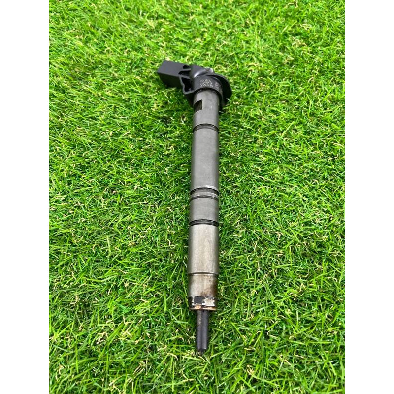 Форсунка топливная (топливная система) Volkswagen Touareg II NF 2013 3.0 TDI 059130277EJ