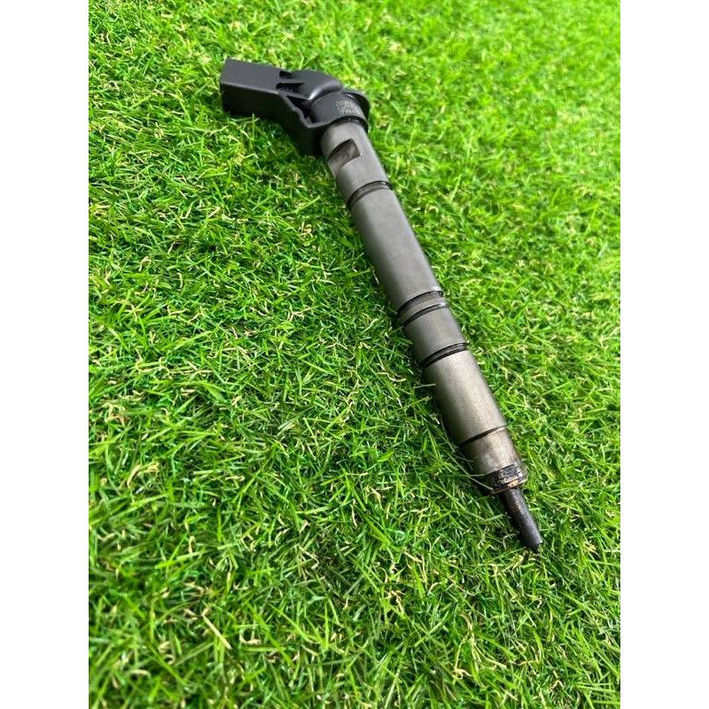 Форсунка топливная (топливная система) Volkswagen Touareg II NF 2013 3.0 TDI 059130277EJ