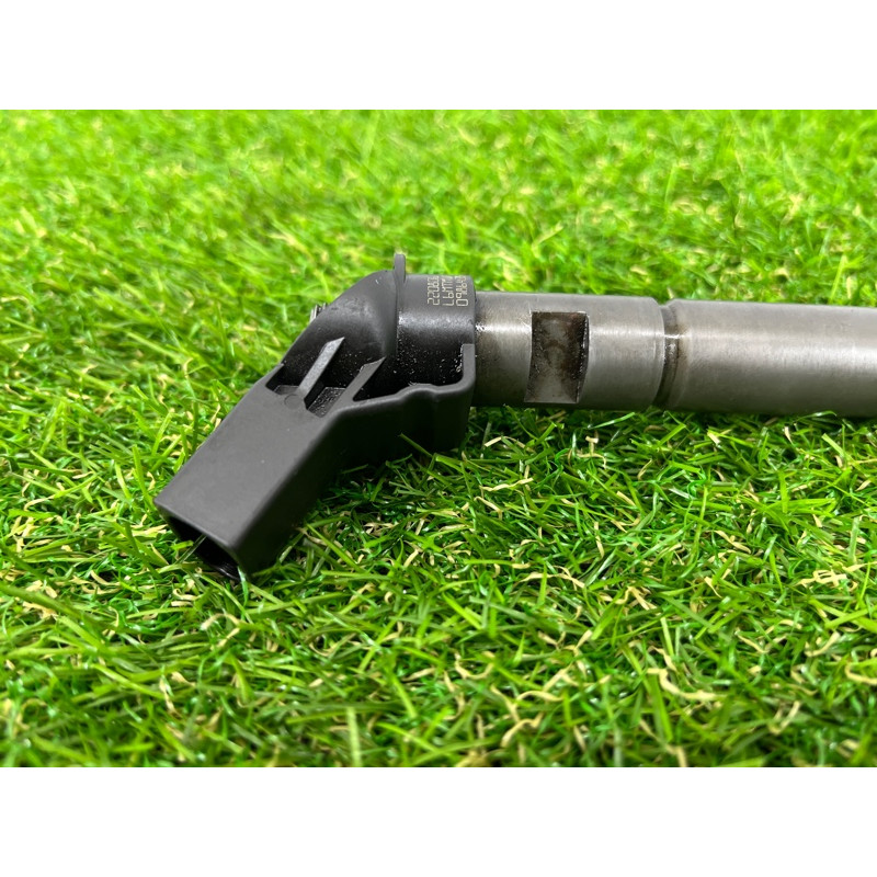 Форсунка топливная (топливная система) Volkswagen Touareg II NF 2013 3.0 TDI 059130277EJ