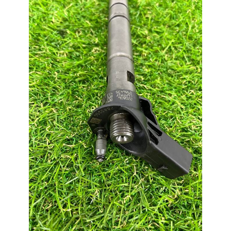 Форсунка топливная (топливная система) Volkswagen Touareg II NF 2013 3.0 TDI 059130277EJ