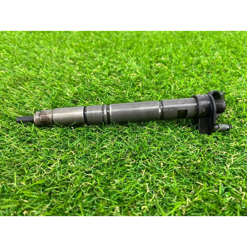 Форсунка топливная (топливная система) Volkswagen Touareg II NF 2013 3.0 TDI 059130277EJ