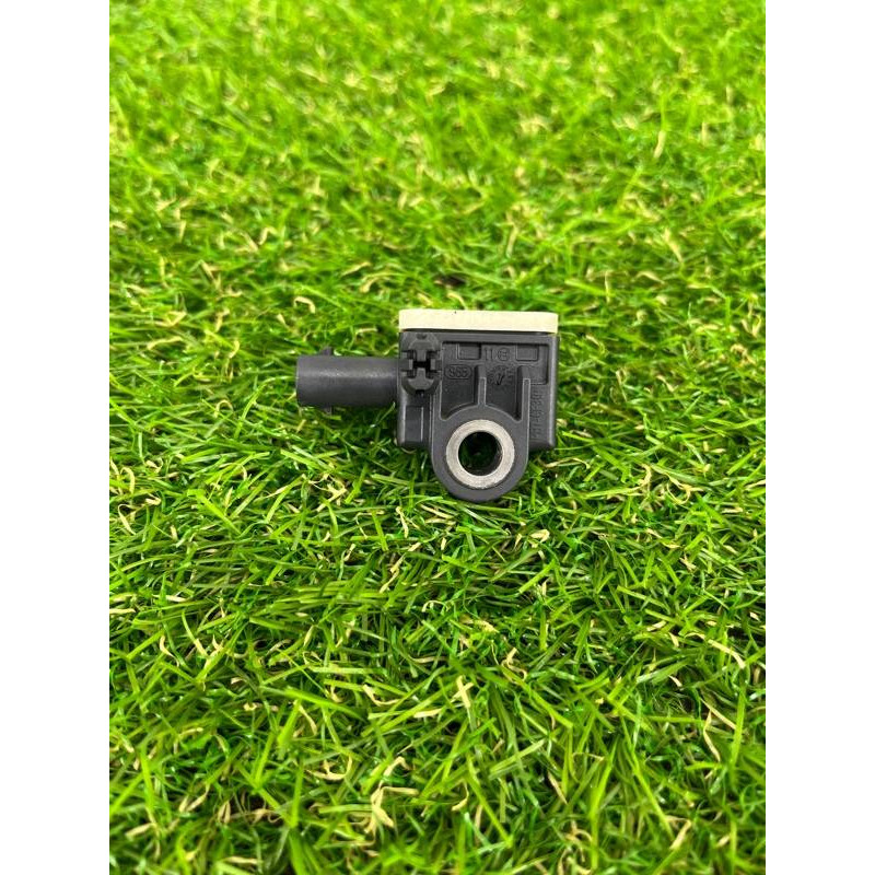 Датчик удара (электрика / датчики) Volkswagen Touareg II NF 2013 3.0 TDI 7P0959651