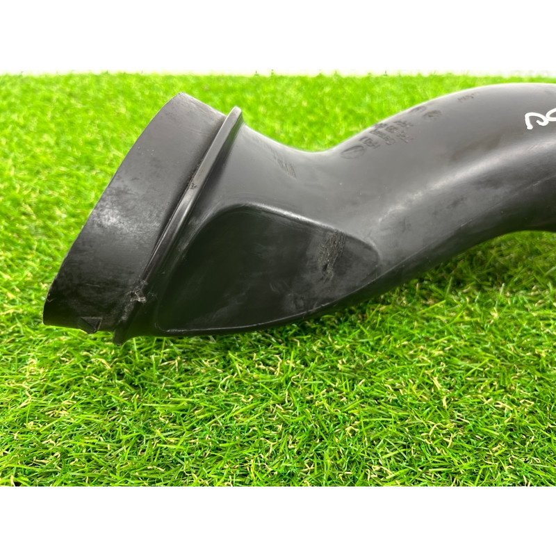 Патрубок воздушного фильтра (впускная система) Volkswagen Touareg II NF 2013 3.0 TDI 7P6129609A