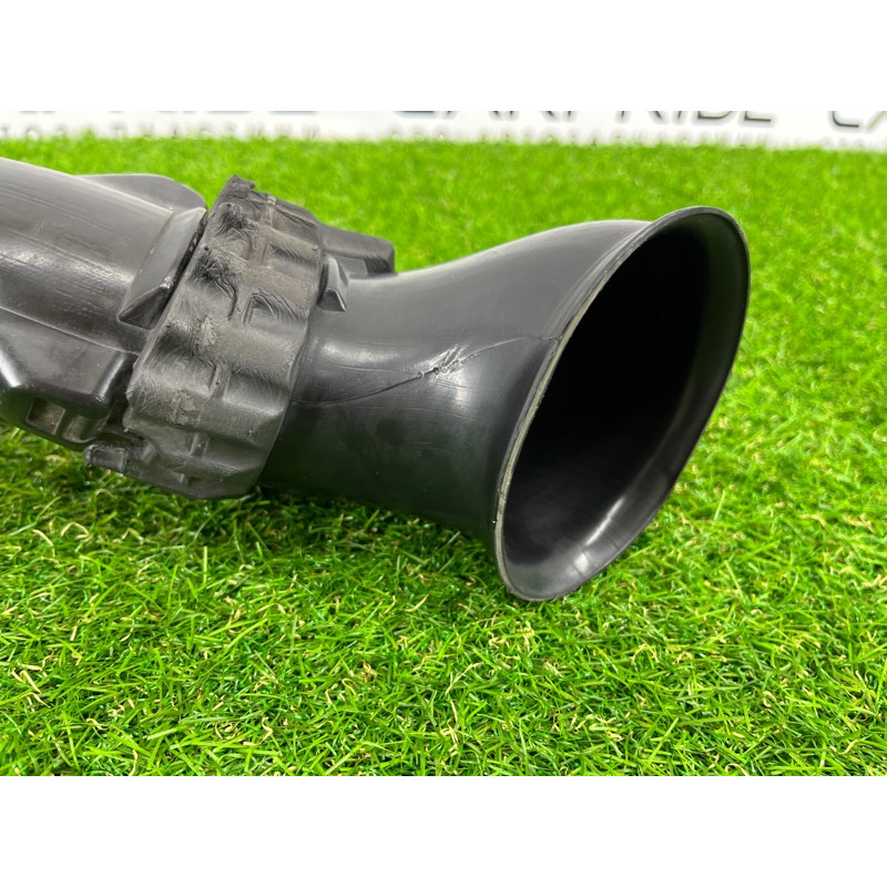 Патрубок воздушного фильтра (впускная система) Volkswagen Touareg II NF 2013 3.0 TDI 7P6129609A