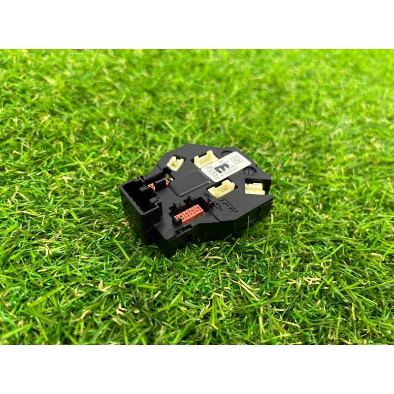 Блок управления рулевого колеса (электрика / блоки управления) Volkswagen Touareg II NF 2013 3.0 TDI 7P6959542A