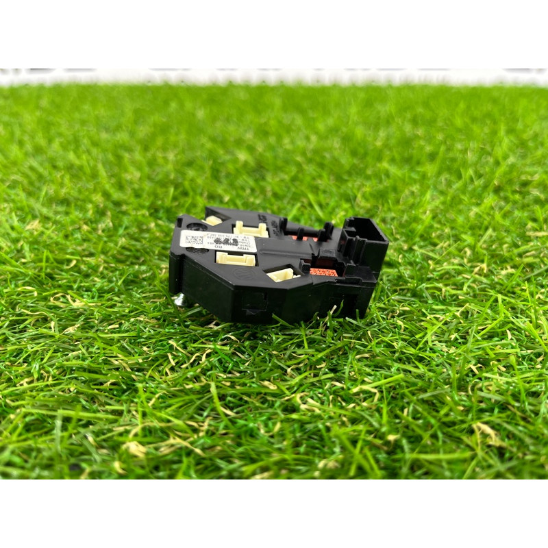 Блок управления рулевого колеса (электрика / блоки управления) Volkswagen Touareg II NF 2013 3.0 TDI 7P6959542A