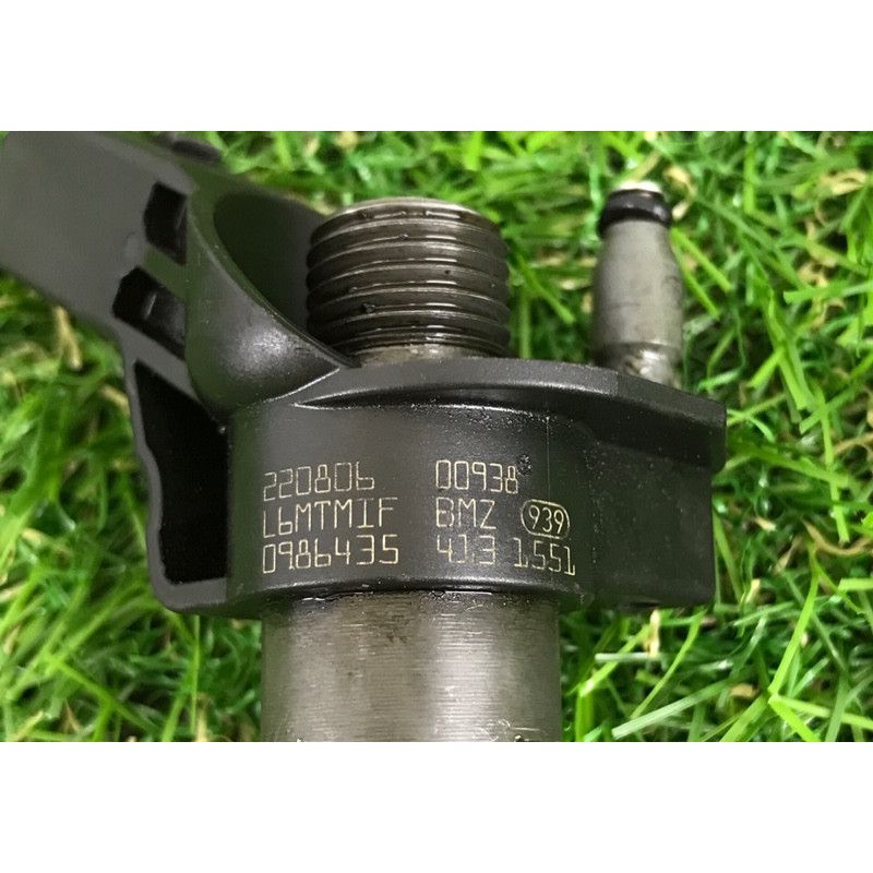 Форсунка топливная (топливная система) Volkswagen Touareg II NF 2013 3.0 TDI 059130277EJ