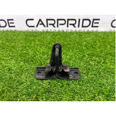 Замок капота