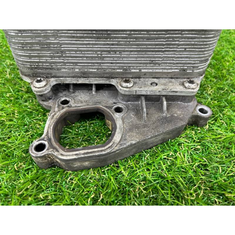 Теплообменник масляного фильтра (двигатель и элементы) Volkswagen Touareg II NF 2013 3.0 TDI 059117021R