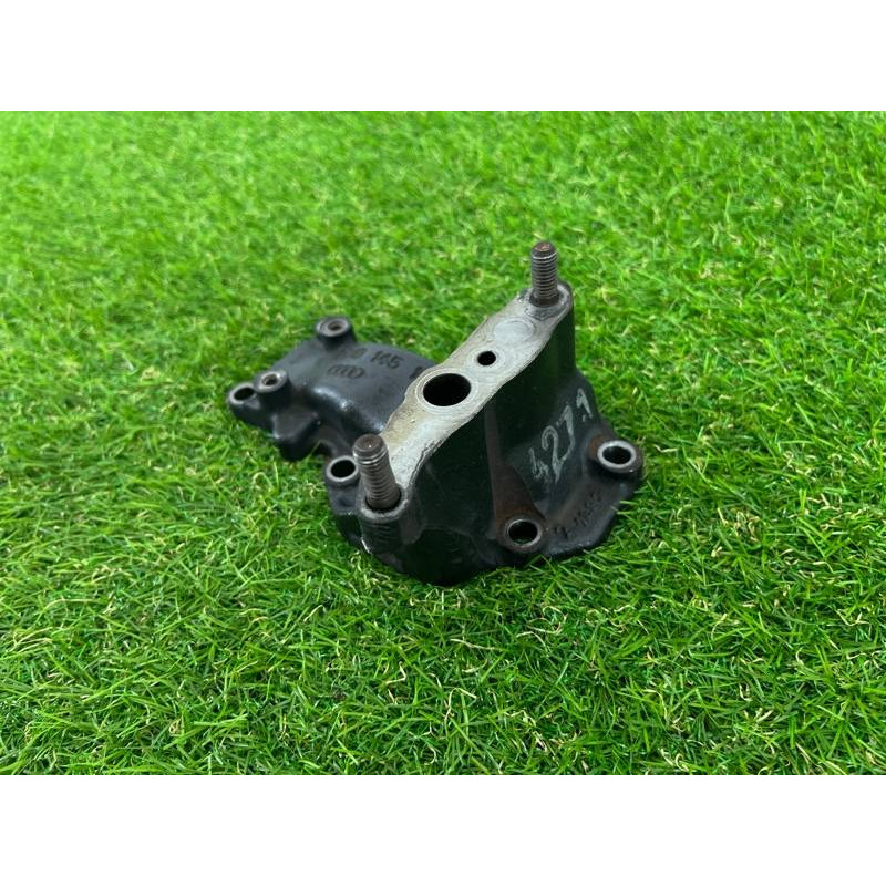 Кронштейн крепление турбины (кронштейны двигателя) Volkswagen Touareg II NF 2013 3.0 TDI 059145195AE