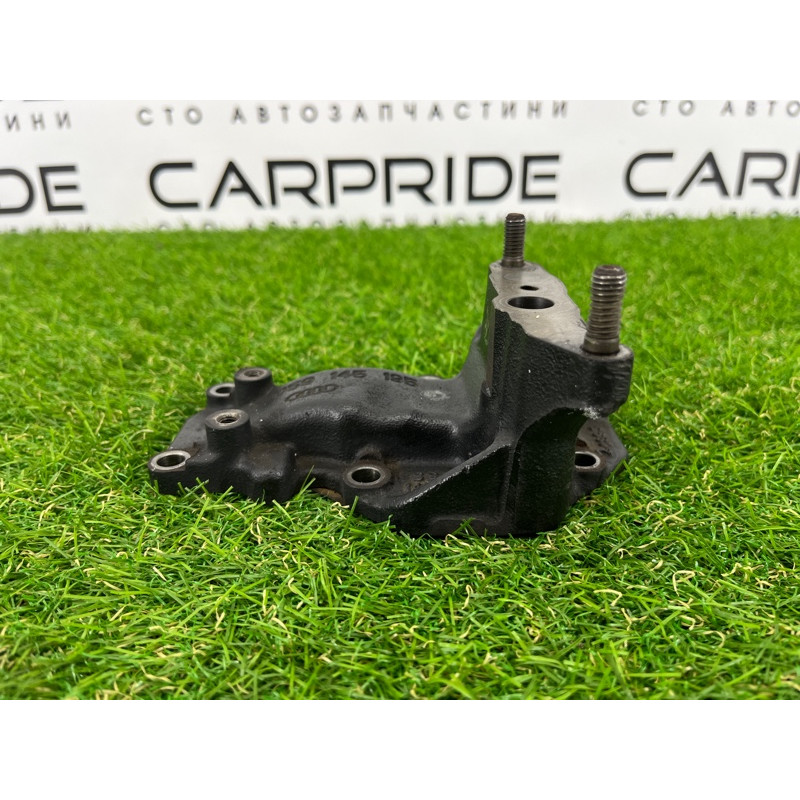 Кронштейн крепление турбины (кронштейны двигателя) Volkswagen Touareg II NF 2013 3.0 TDI 059145195AE