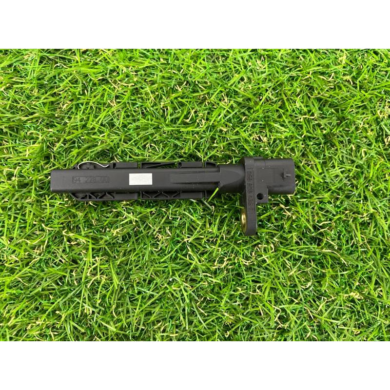 Датчик положения коленвала (электрика двигателя) Volkswagen Touareg II NF 2013 3.0 TDI 059906433J