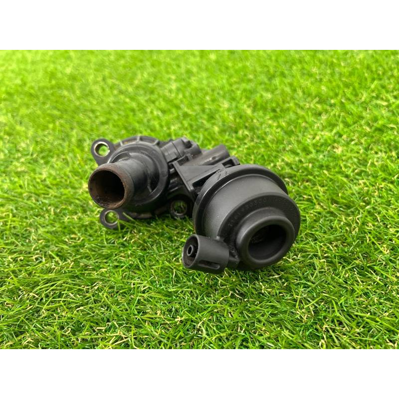 Клапан системы охлаждения (электрика / кнопки) Volkswagen Touareg II NF 2013 3.0 TDI 059121737R