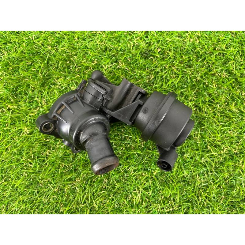 Клапан системы охлаждения (электрика / кнопки) Volkswagen Touareg II NF 2013 3.0 TDI 059121737R