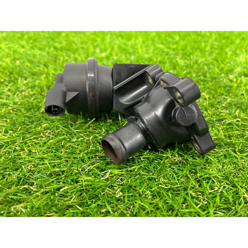 Клапан системы охлаждения (электрика / кнопки) Volkswagen Touareg II NF 2013 3.0 TDI 059121737R