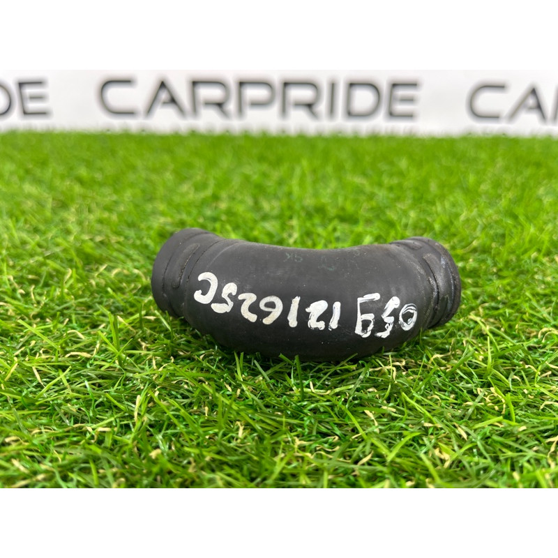 Патрубок (система охлаждения) Volkswagen Touareg II NF 2013 3.0 TDI 059121625C