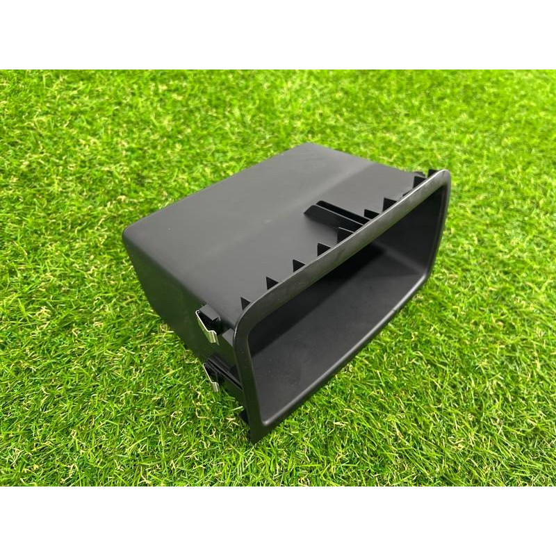 Ящик центральной консоли (салон) Volkswagen Touareg II NF 2013 3.0 TDI 7P68630921QB