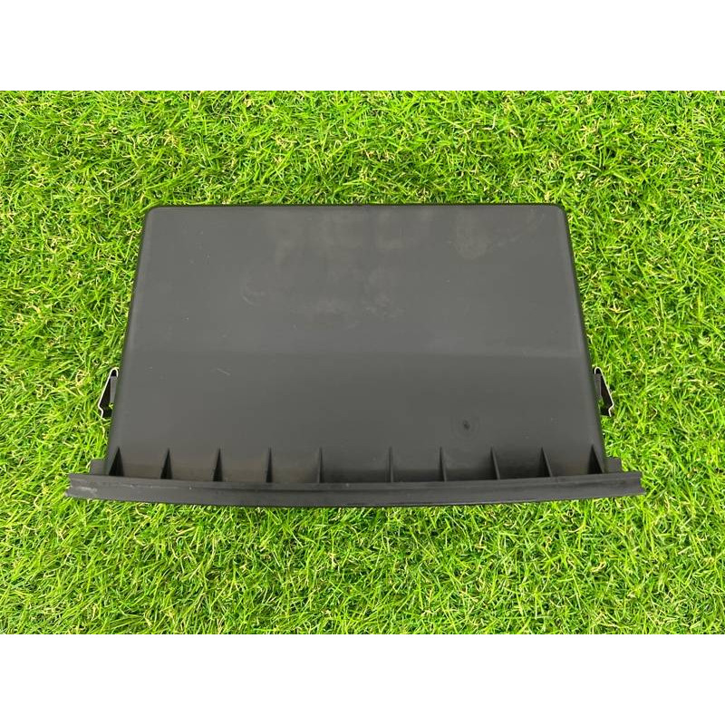 Ящик центральной консоли (салон) Volkswagen Touareg II NF 2013 3.0 TDI 7P68630921QB